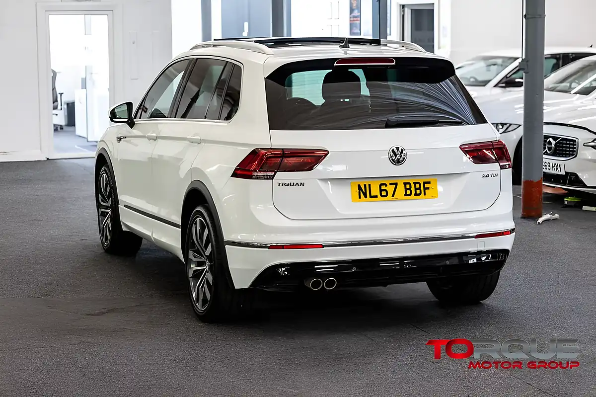Used 2017 Volkswagen Tiguan R-Line White - Interior and Exterior details 6