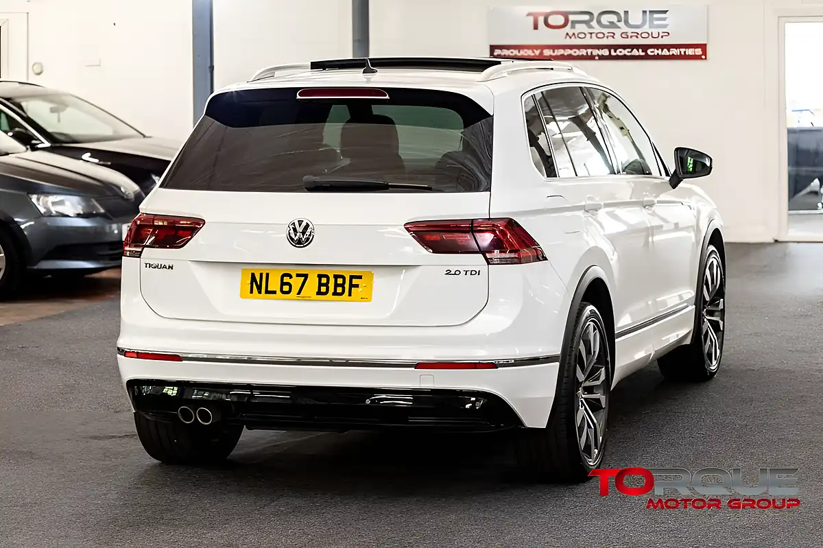 Used 2017 Volkswagen Tiguan R-Line White - Interior and Exterior details 8