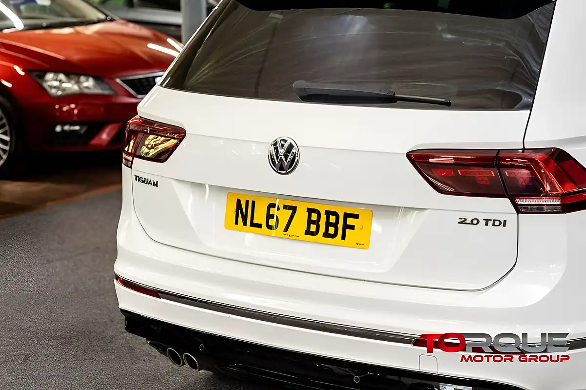 Used 2017 Volkswagen Tiguan R-Line White - Interior and Exterior details 9