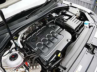 Used 2017 Volkswagen Tiguan R-Line White - Interior and Exterior details 13