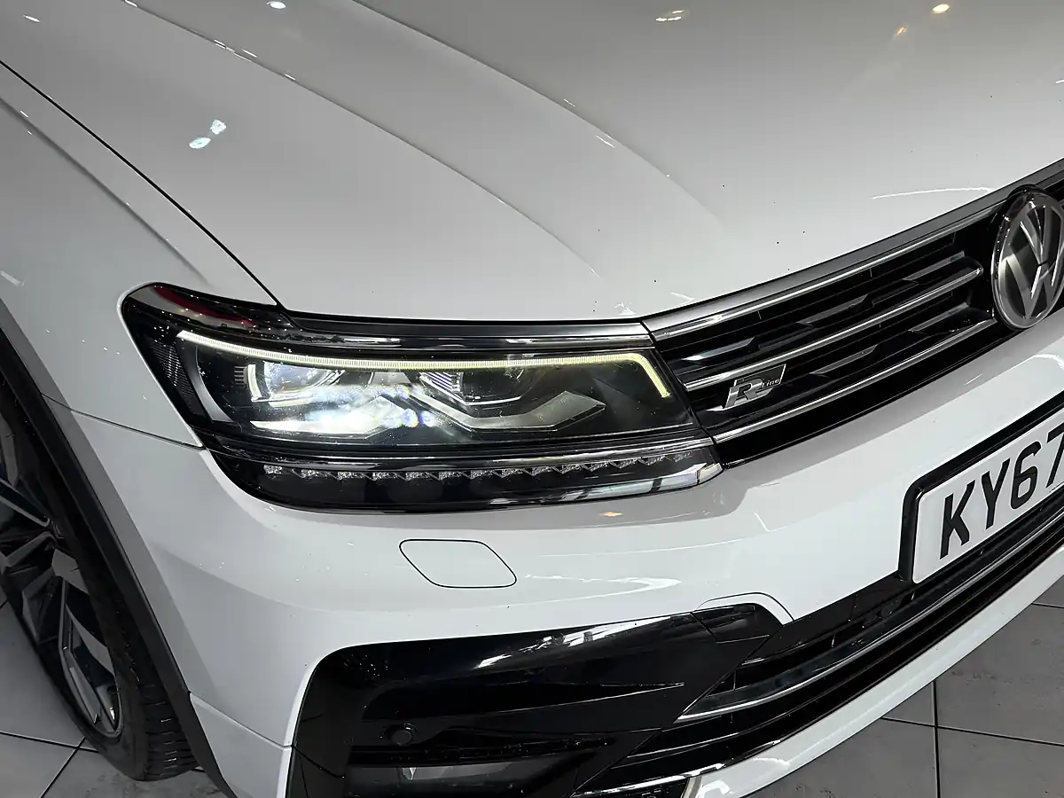 Used 2017 Volkswagen Tiguan R-Line White - Interior and Exterior details 3