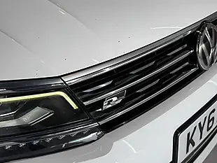 Used 2017 Volkswagen Tiguan R-Line White - Interior and Exterior details 4