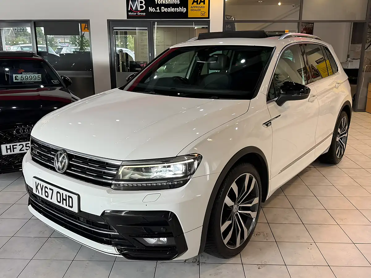 Used 2017 Volkswagen Tiguan R-Line White - Interior and Exterior details 6