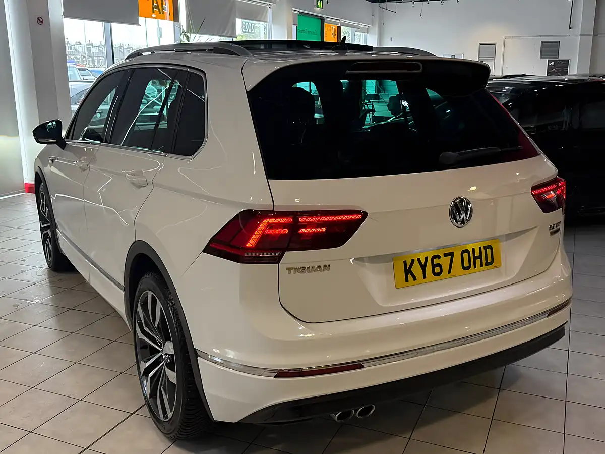 Used 2017 Volkswagen Tiguan R-Line White - Interior and Exterior details 9