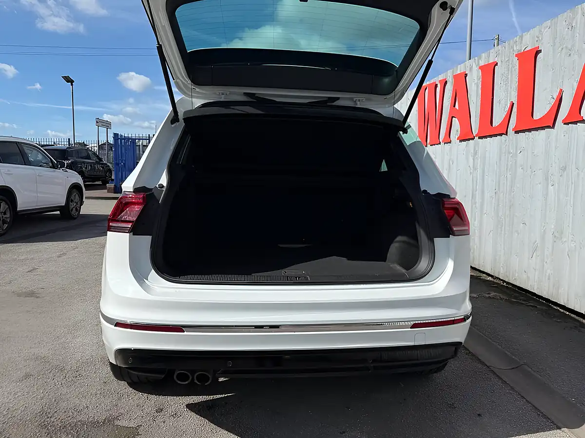 Used 2017 Volkswagen Tiguan R-Line White - Interior and Exterior details 15