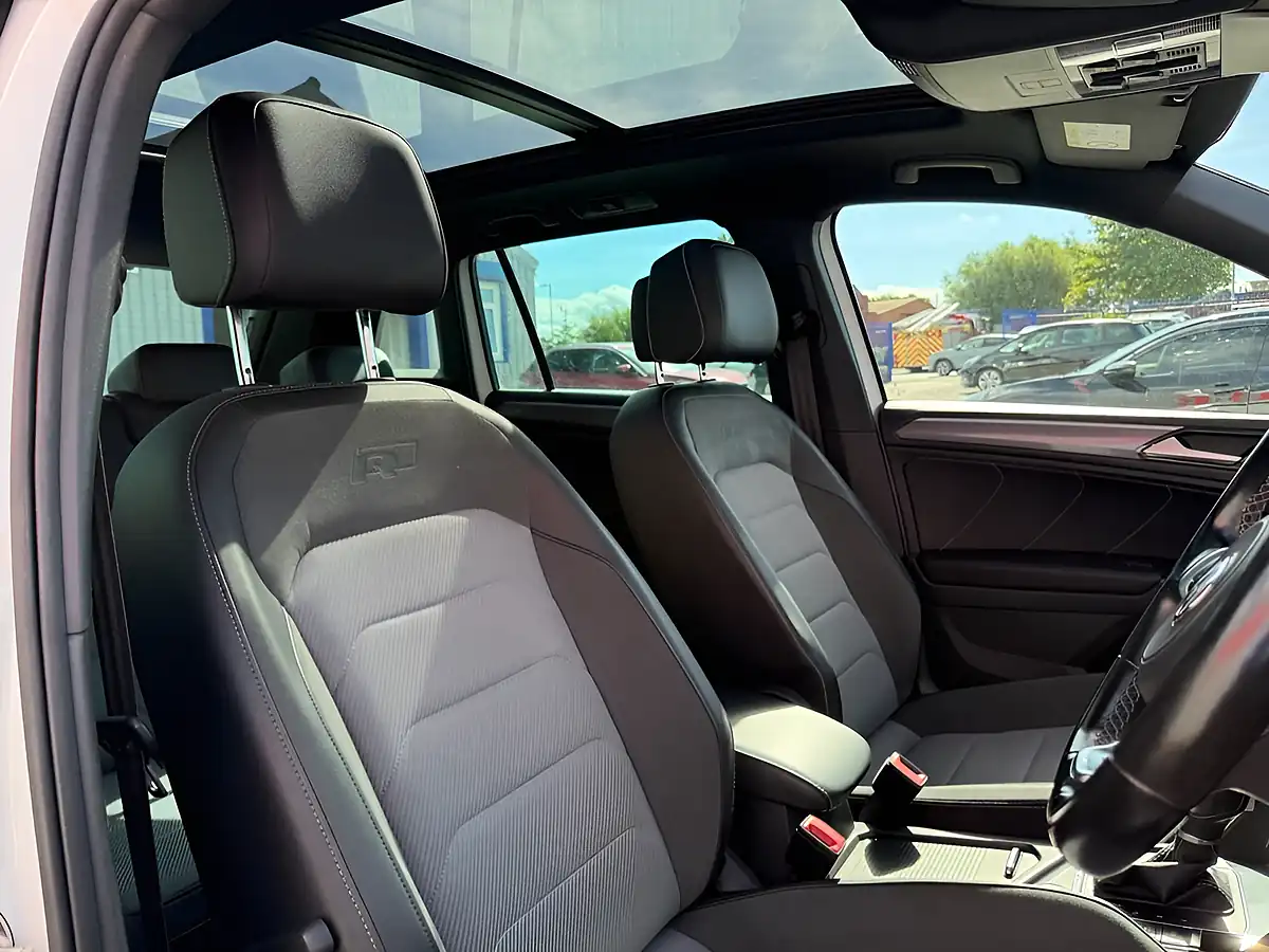 Used 2017 Volkswagen Tiguan R-Line White - Interior and Exterior details 18