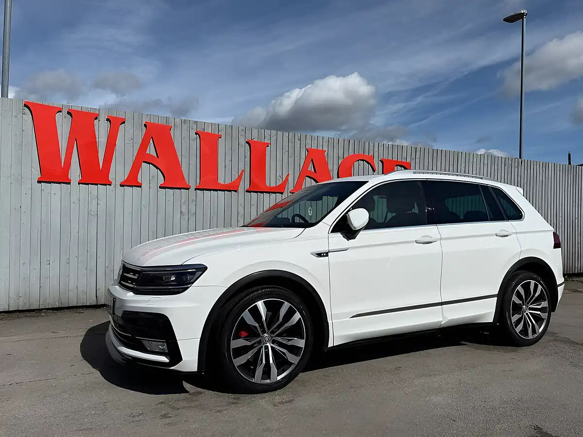 Used 2017 Volkswagen Tiguan R-Line White - Interior and Exterior details 6