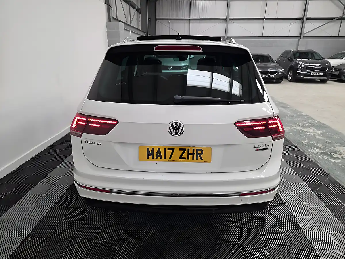 Used 2017 Volkswagen Tiguan R-Line White - Interior and Exterior details 5