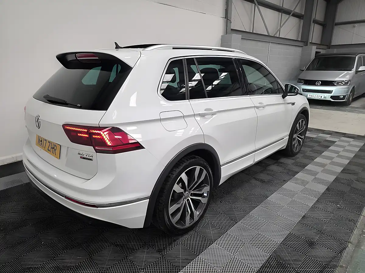 Used 2017 Volkswagen Tiguan R-Line White - Interior and Exterior details 6