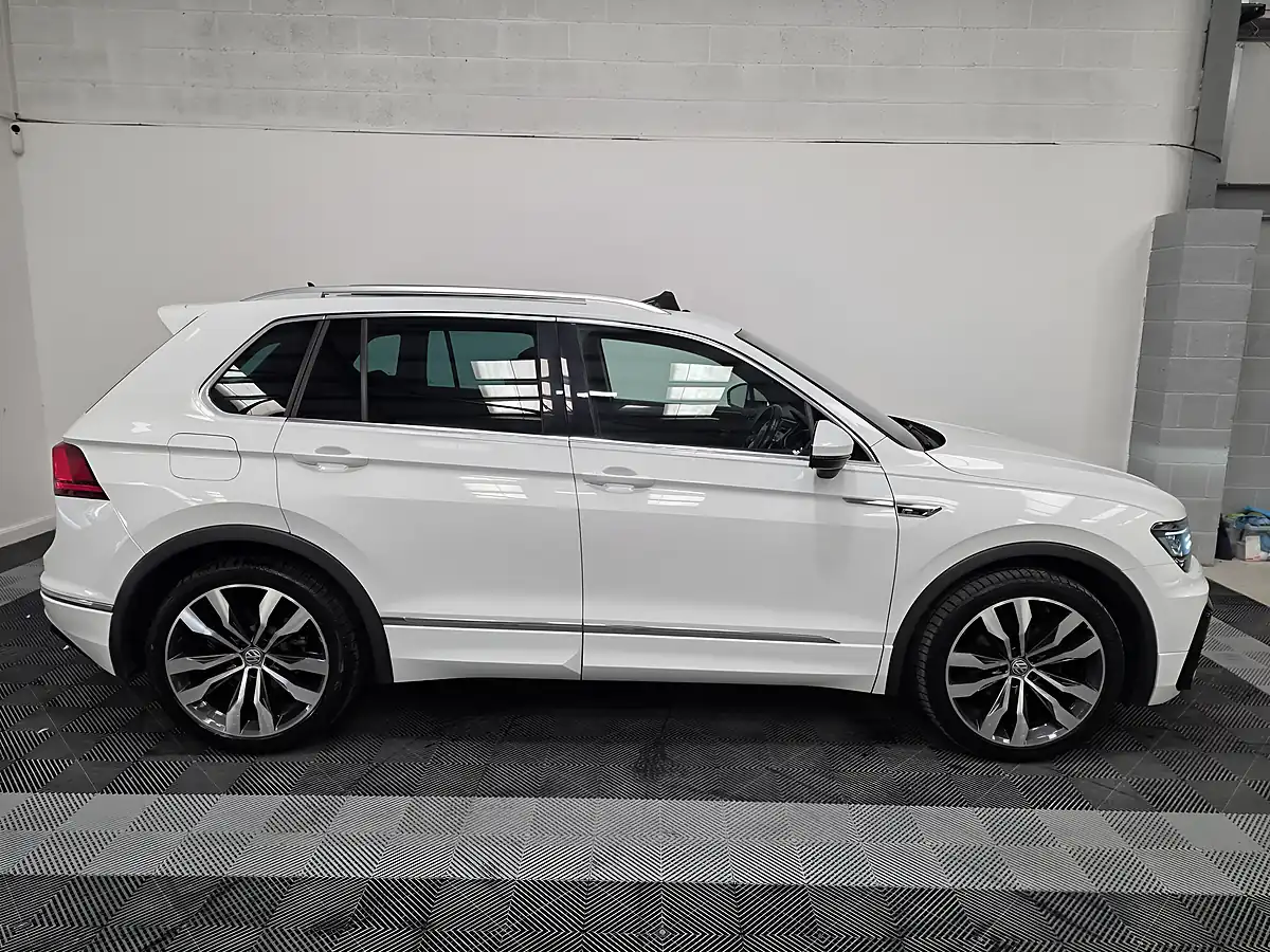 Used 2017 Volkswagen Tiguan R-Line White - Interior and Exterior details 7
