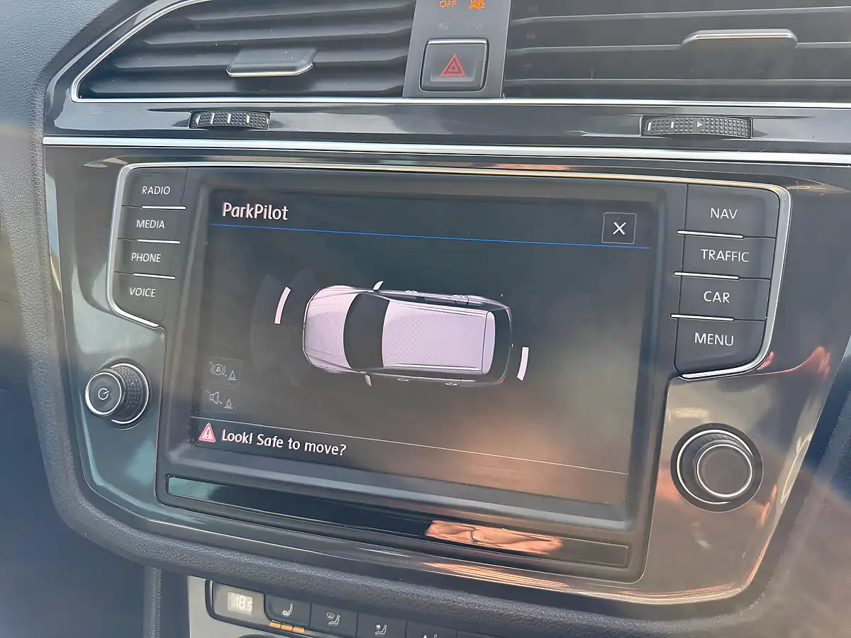 Used 2017 Volkswagen Tiguan R-Line White - Interior and Exterior details 16