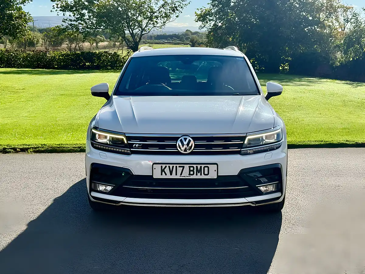 Used 2017 Volkswagen Tiguan R-Line White - Interior and Exterior details 2