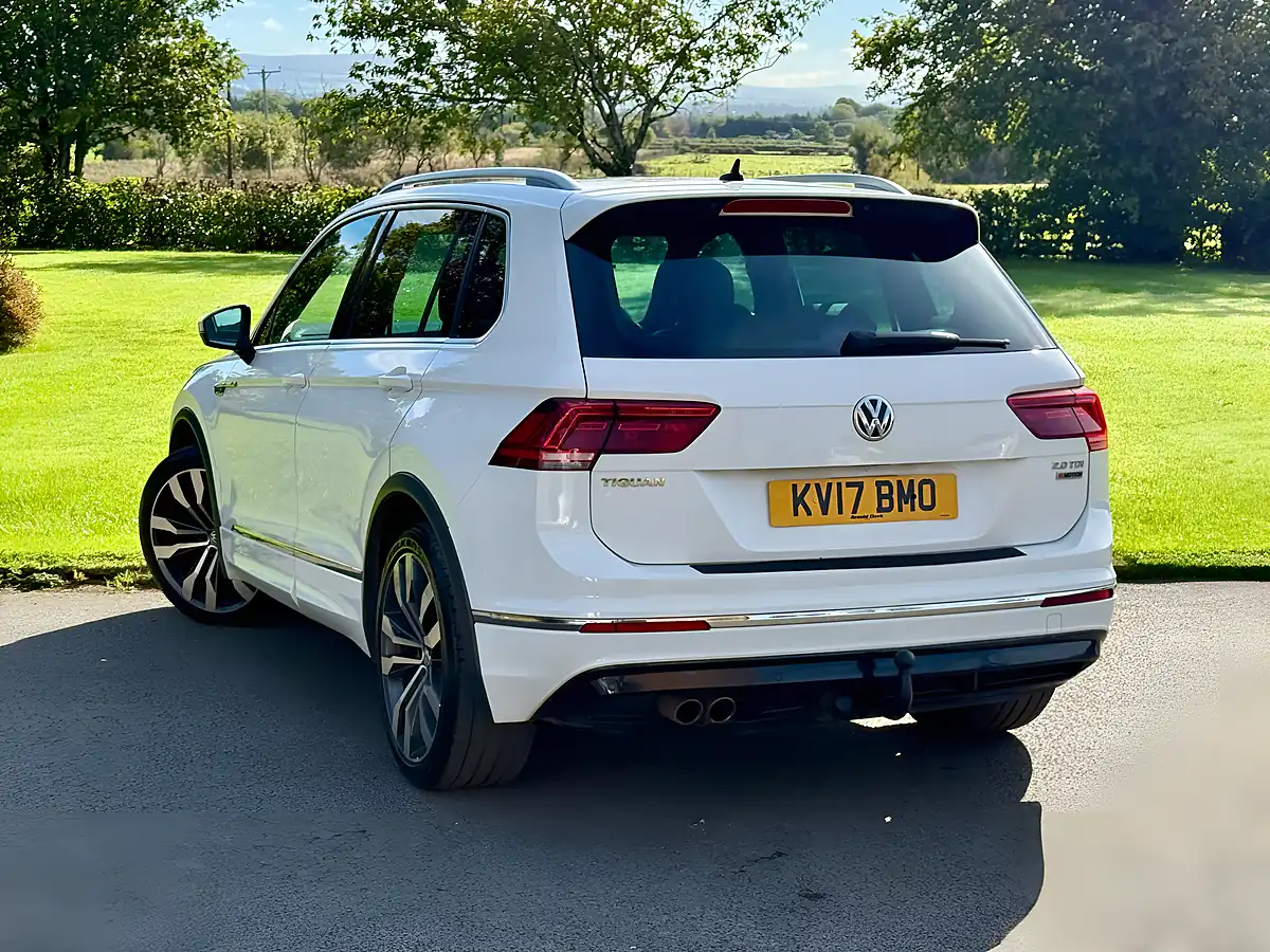 Used 2017 Volkswagen Tiguan R-Line White - Interior and Exterior details 6