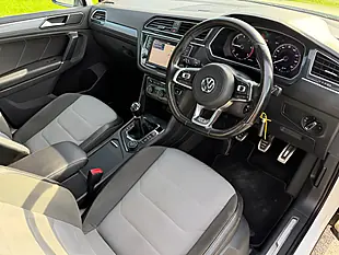 Used 2017 Volkswagen Tiguan R-Line White - Interior and Exterior details 9