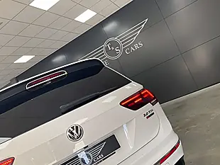 Used 2017 Volkswagen Tiguan R-Line White - Interior and Exterior details 17