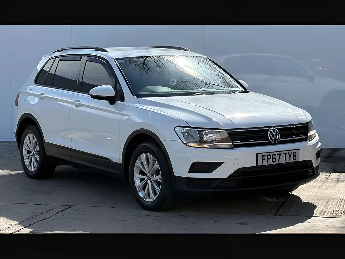 Used 2017 Volkswagen Tiguan S Pure White - Front View