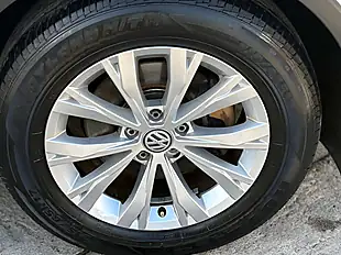 Used 2017 Volkswagen Tiguan S Pure White - Interior and Exterior details 15