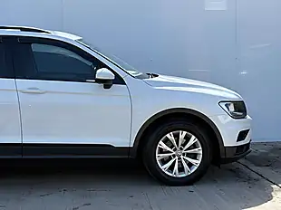 Used 2017 Volkswagen Tiguan S Pure White - Interior and Exterior details 18