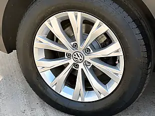 Used 2017 Volkswagen Tiguan S Pure White - Interior and Exterior details 4