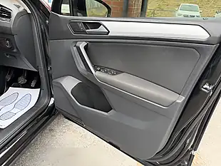 Used 2017 Volkswagen Tiguan Se Black - Interior and Exterior details 11