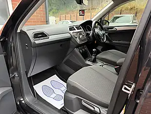 Used 2017 Volkswagen Tiguan Se Black - Interior and Exterior details 14