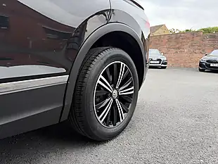 Used 2017 Volkswagen Tiguan Se Black - Interior and Exterior details 16
