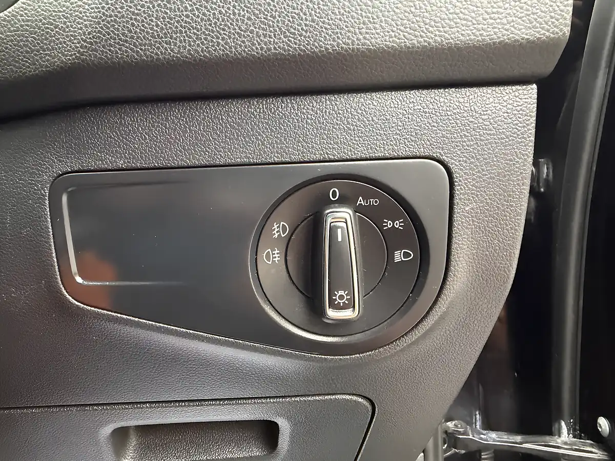 Used 2017 Volkswagen Tiguan Se Black - Interior and Exterior details 18