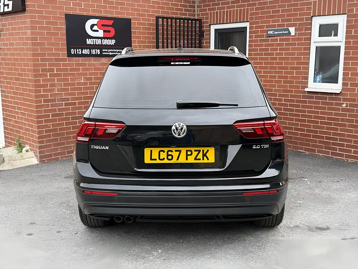 Used 2017 Volkswagen Tiguan Se Black - Interior and Exterior details 9