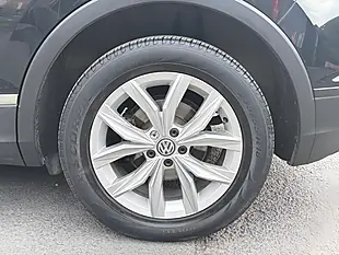 Used 2017 Volkswagen Tiguan Se Black - Interior and Exterior details 19