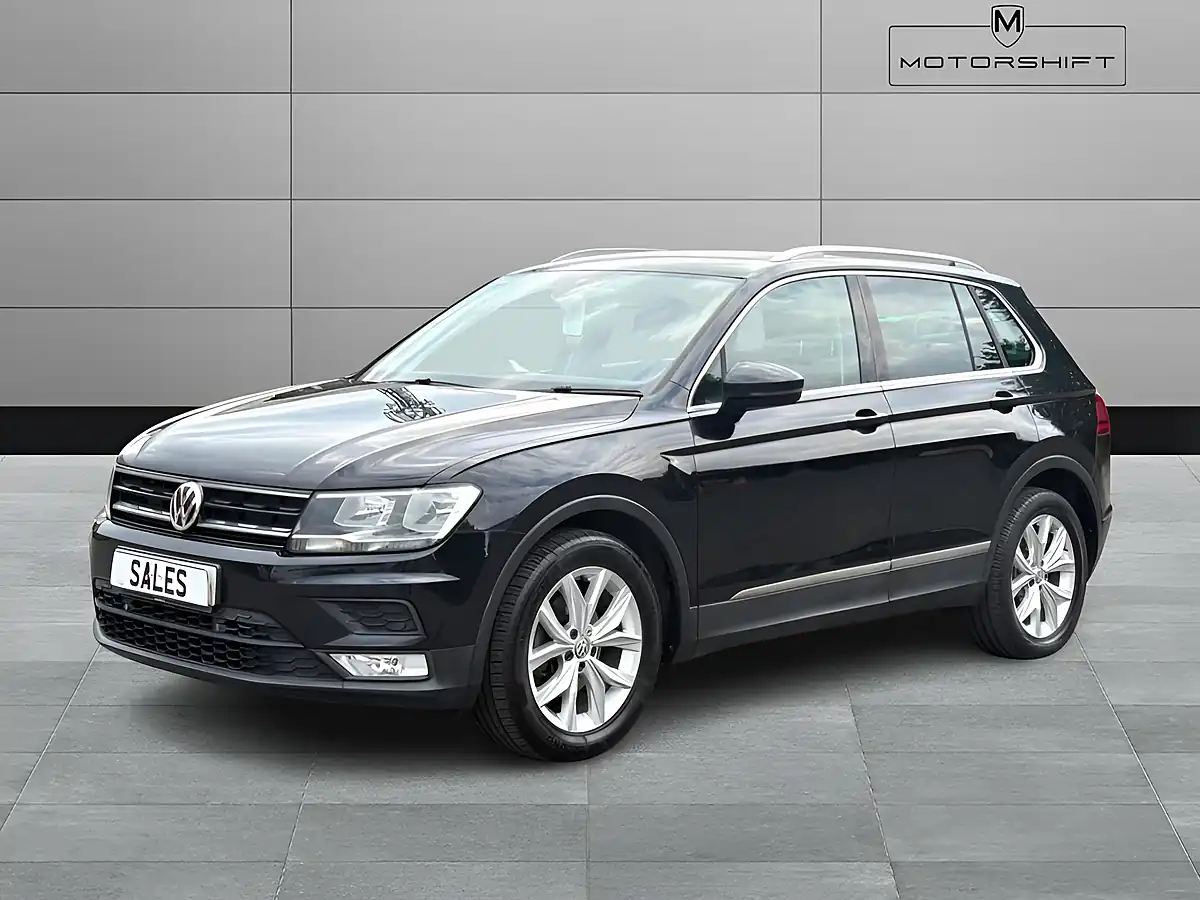 Used 2017 Volkswagen Tiguan Se Black - Interior and Exterior details 4