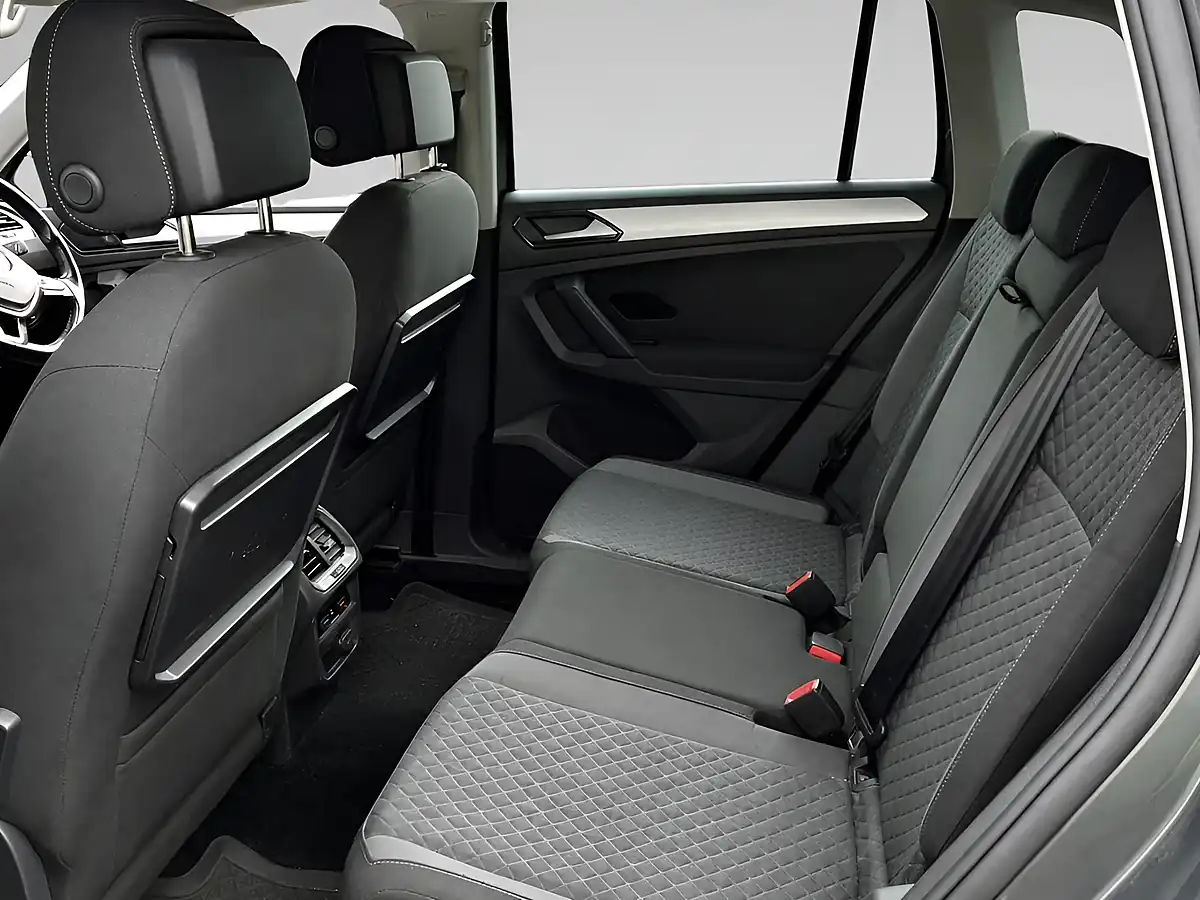 Used 2017 Volkswagen Tiguan Se Edition Grey - Interior and Exterior details 7