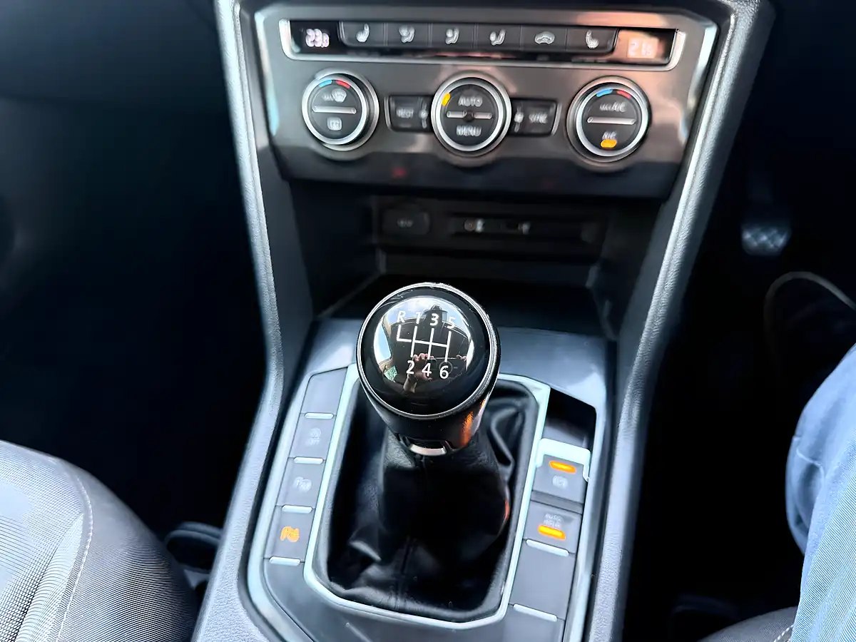 Used 2017 Volkswagen Tiguan Se Grey - Interior and Exterior details 16