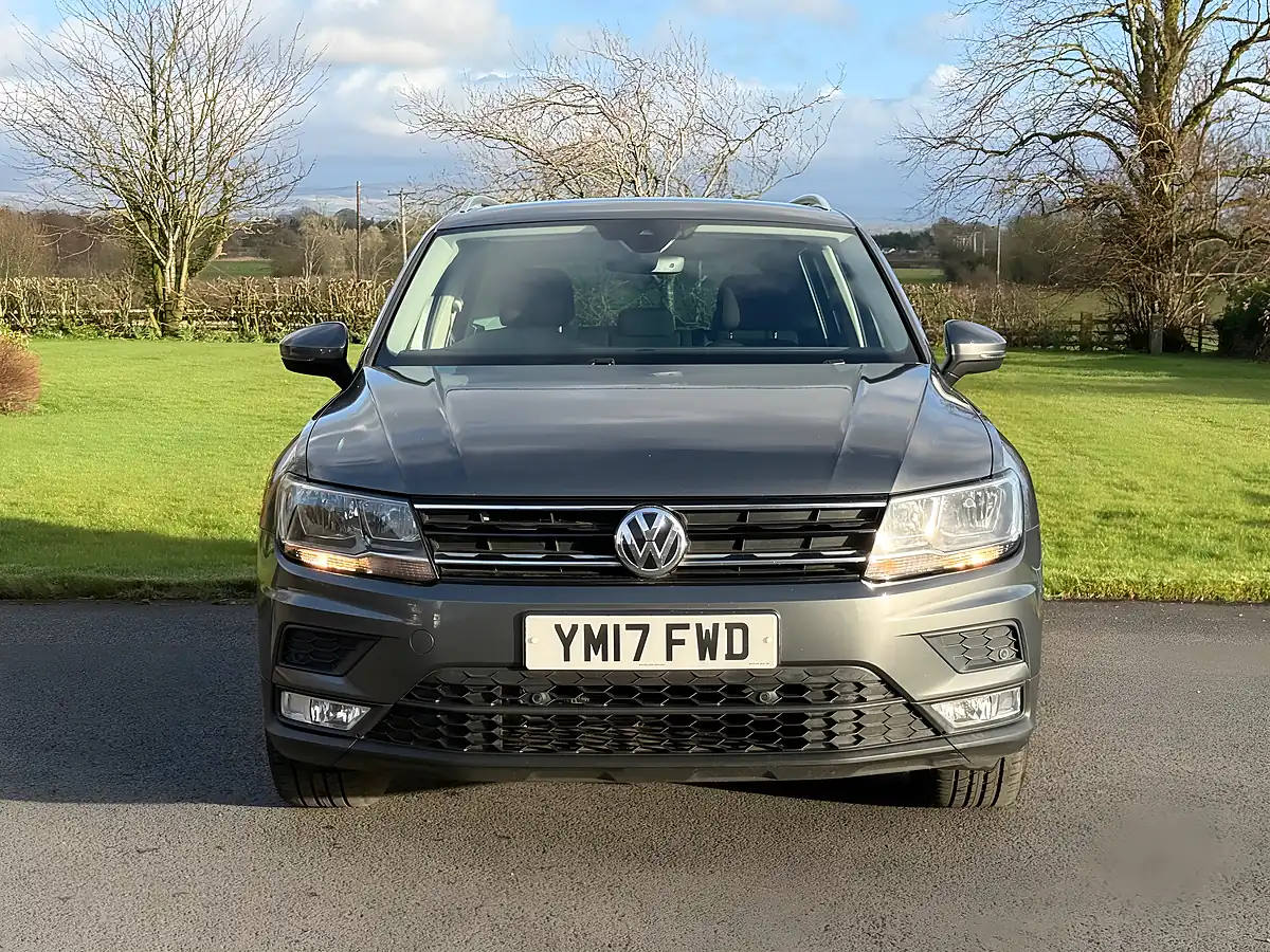 Used 2017 Volkswagen Tiguan Se Grey - Interior and Exterior details 2