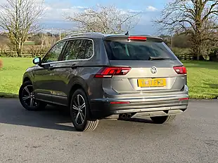 Used 2017 Volkswagen Tiguan Se Grey - Interior and Exterior details 5