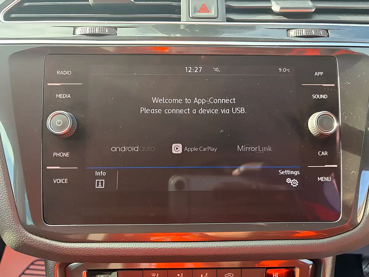 Used 2017 Volkswagen Tiguan Se Grey - Interior and Exterior details 15