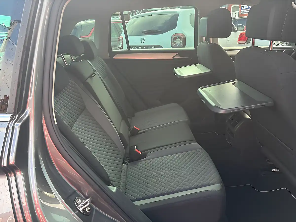 Used 2017 Volkswagen Tiguan Se Grey - Interior and Exterior details 17