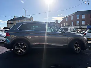 Used 2017 Volkswagen Tiguan Se Grey - Interior and Exterior details 8