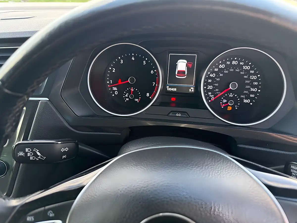 Used 2017 Volkswagen Tiguan Se Grey - Interior and Exterior details 11