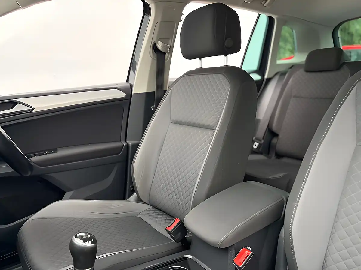 Used 2017 Volkswagen Tiguan Se Nav Indium Grey - Interior and Exterior details 18