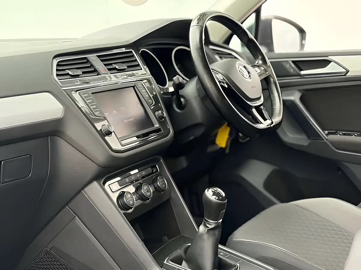 Used 2017 Volkswagen Tiguan Se Nav Indium Grey - Interior and Exterior details 20