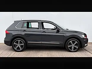 Used 2017 Volkswagen Tiguan Se Nav Indium Grey - Interior and Exterior details 6