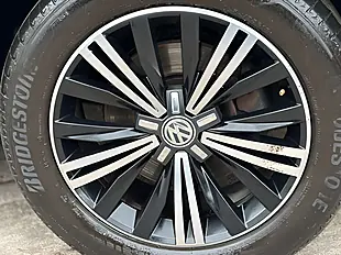 Used 2017 Volkswagen Tiguan Se Nav Indium Grey - Interior and Exterior details 7