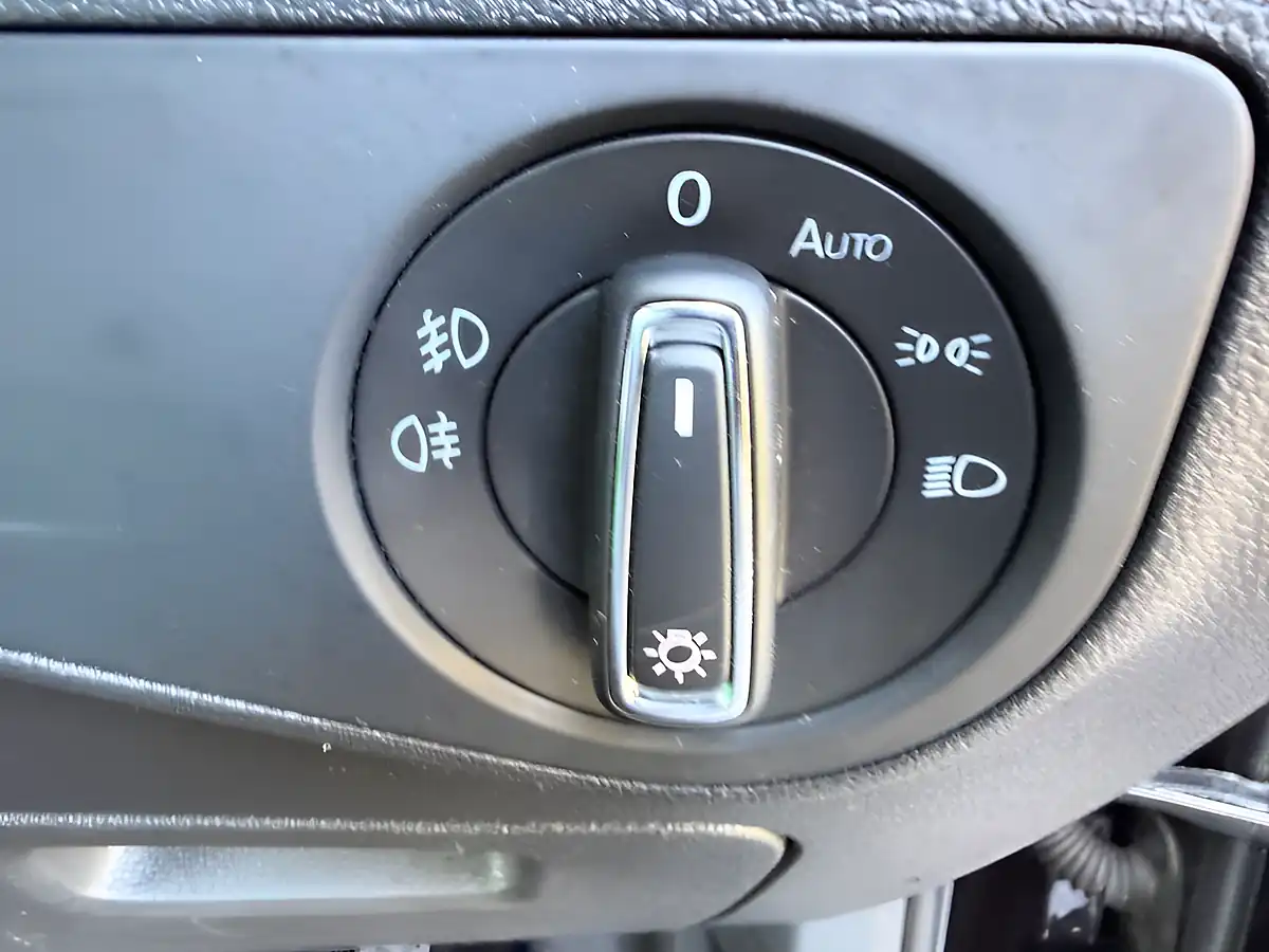 Used 2017 Volkswagen Tiguan Se Navigation Black - Interior and Exterior details 13