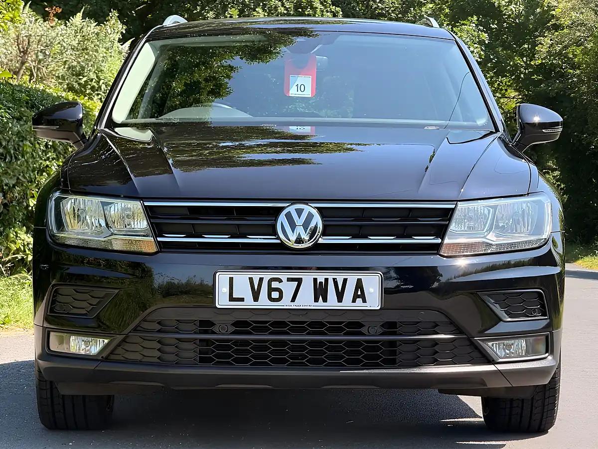 Used 2017 Volkswagen Tiguan Se Navigation Black - Interior and Exterior details 2