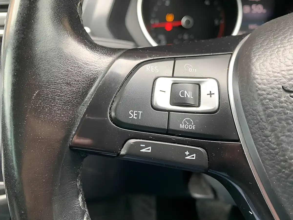 Used 2017 Volkswagen Tiguan Se Navigation Blue - Interior and Exterior details 13