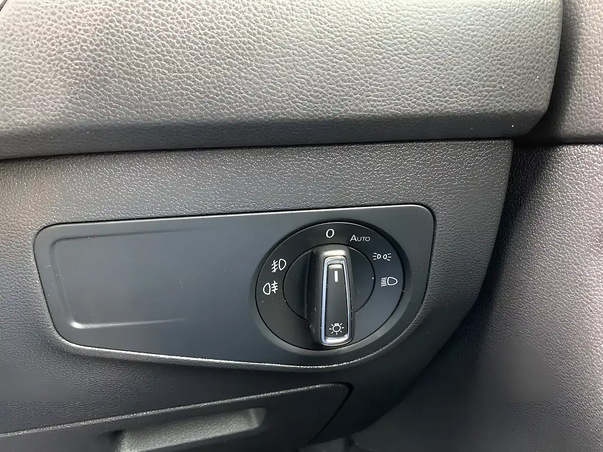 Used 2017 Volkswagen Tiguan Se Navigation Blue - Interior and Exterior details 15