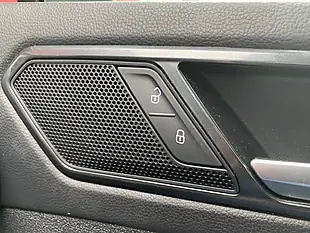 Used 2017 Volkswagen Tiguan Se Navigation Blue - Interior and Exterior details 17