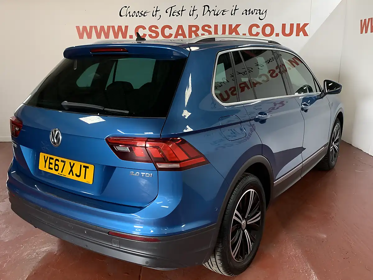 Used 2017 Volkswagen Tiguan Se Navigation Blue - Interior and Exterior details 2