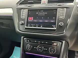 Used 2017 Volkswagen Tiguan Se Navigation Grey - Interior and Exterior details 15