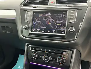 Used 2017 Volkswagen Tiguan Se Navigation Grey - Interior and Exterior details 17